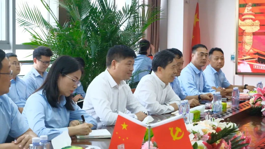 新密市委常委、政法委書記劉軍杰一行蒞臨榮盛科技集團調研指導