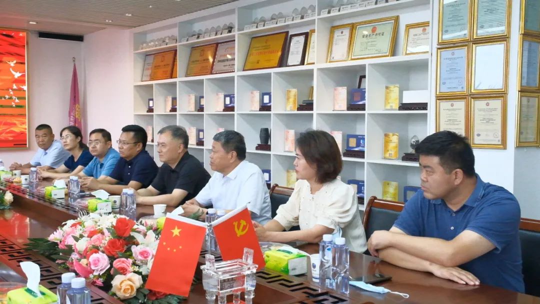 新密市委常委、政法委書記劉軍杰一行蒞臨榮盛科技集團調研指導